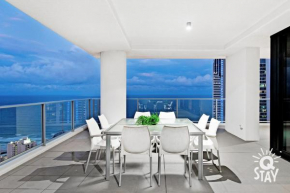 Circle on Cavill – 3 Bedroom Sub Penthouse Amazing Ocean Views, Surfers Paradise